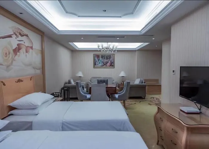 Vienna International Hotel Guizhou Weng'An Qilong Binfen Moer City