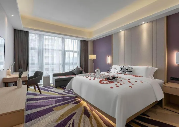Lavande Hotel Duyun Dashizi Wenfeng Park