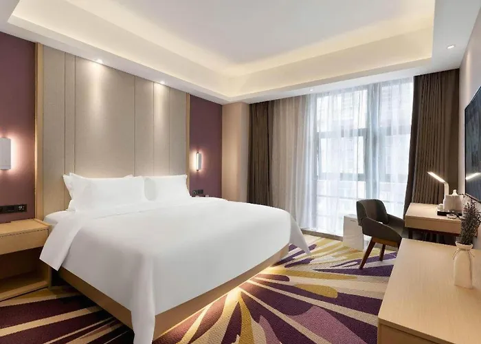 Lavande Hotel Duyun Dashizi Wenfeng Park